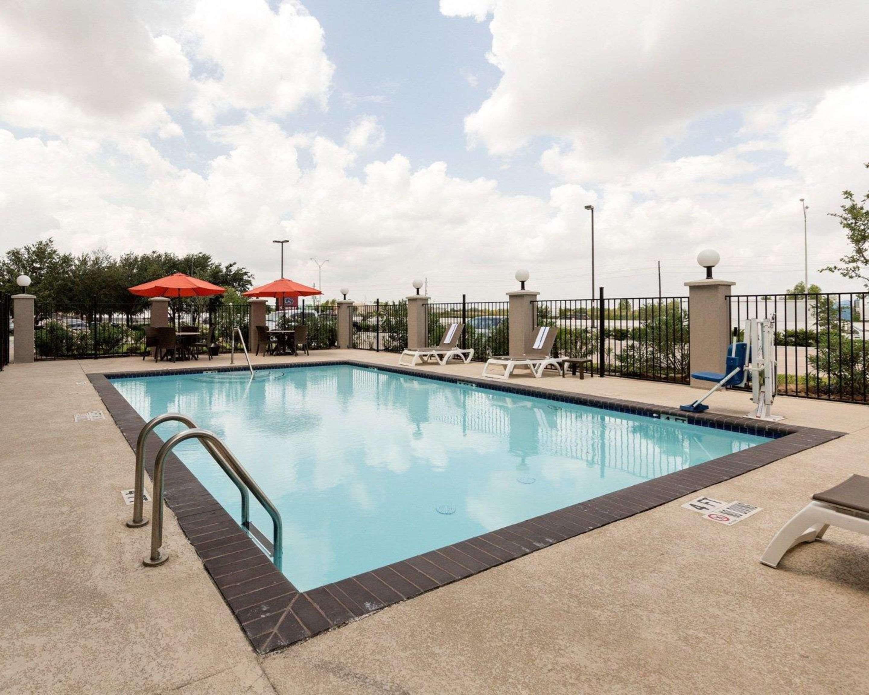 Hotel Comfort Near Westchase On Beltway 8 Houston